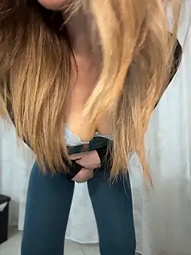 sexylenia online show from 04-25-26, 10:51