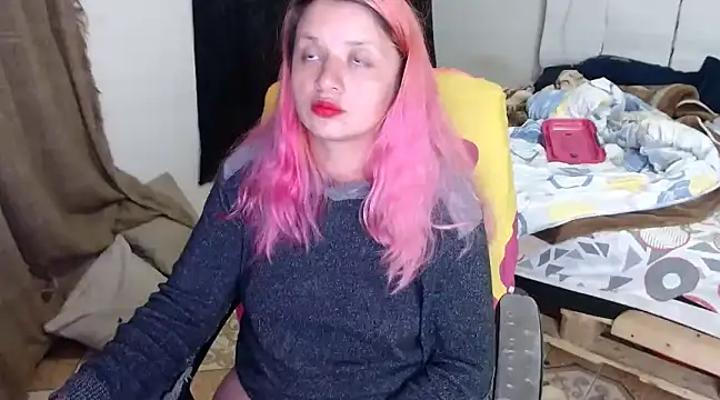 Snapshot of kattydirtylol chatting on 12-14-24, 12:33 kattydirtylol online show from 12-14-24, 12:33