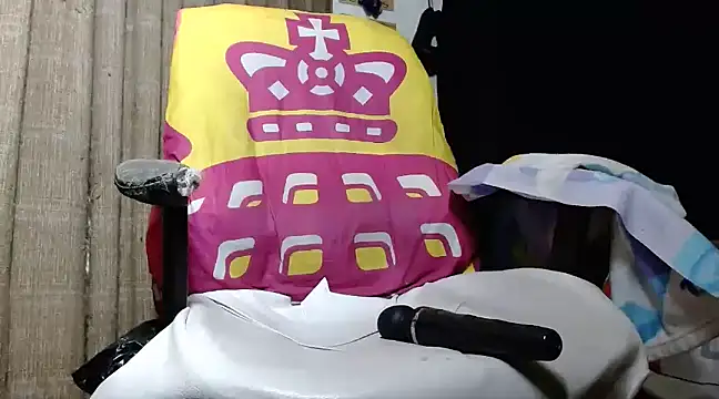 Snapshot of kattydirtylol chatting on 01-21-25, 01:18 kattydirtylol online show from 01-21-25, 01:18