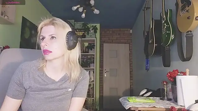 karmija online show from 03-14-25, 09:21