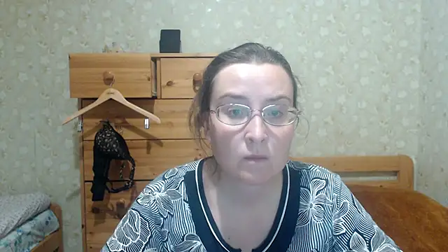 Smart Rose online show from 12-16-25, 04:34