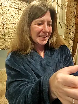 Snapshot of Natali_UA chatting on 12-22-25, 08:06 Natali UA online show from 12-22-25, 08:06