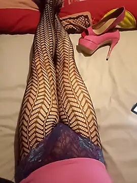 Snapshot of JulietteMaitresse chatting on 10-23-25, 10:25 JulietteMaitresse online show from 10-23-25, 10:25