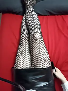 Snapshot of JulietteMaitresse chatting on 11-11-25, 07:58 JulietteMaitresse online show from 11-11-25, 07:58