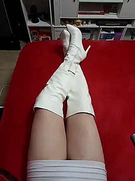 JulietteMaitresse online show from 03-30-26, 06:09