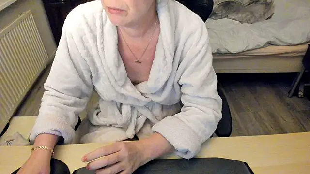 Snapshot of minoesje37 chatting on 01-08-25, 08:50 minoesje37 online show from 01-08-25, 08:50