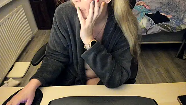 Snapshot of minoesje37 chatting on 01-19-25, 08:41 minoesje37 online show from 01-19-25, 08:41