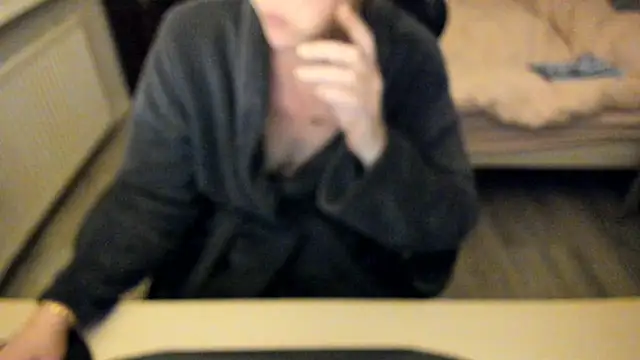 Snapshot of minoesje37 chatting on 02-06-25, 08:45 minoesje37 online show from 02-06-25, 08:45