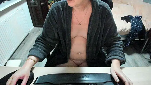 Snapshot of minoesje37 chatting on 02-24-25, 08:36 minoesje37 online show from 02-24-25, 08:36