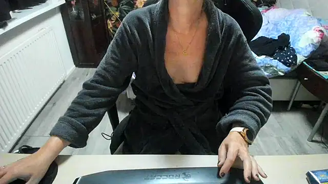 Snapshot of minoesje37 chatting on 09-28-25, 07:19 minoesje37 online show from 09-28-25, 07:19