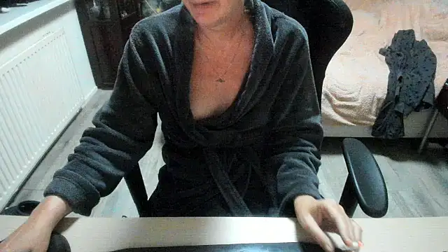 Snapshot of minoesje37 chatting on 10-20-25, 07:25 minoesje37 online show from 10-20-25, 07:25