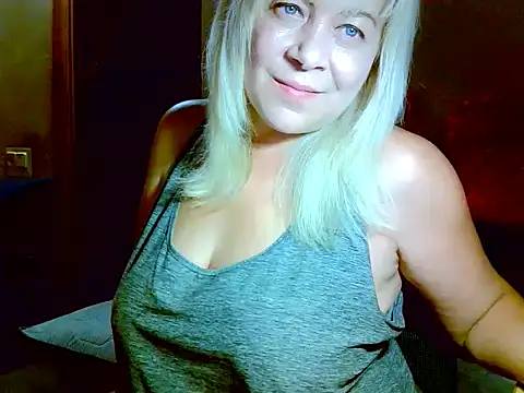 Snapshot of AgoniA7 chatting on 07-26-26, 06:37 AgoniA7 online show from 07-26-26, 06:37