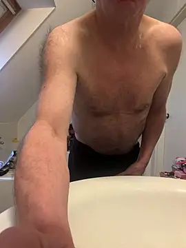 Snapshot of outlaw200 chatting on 12-22-24, 12:38 outlaw200 online show from 12-22-24, 12:38