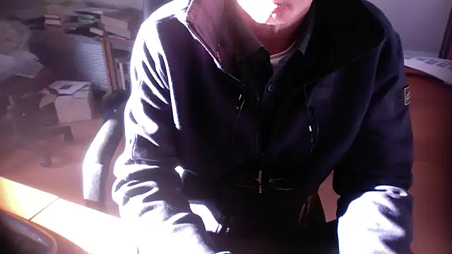 Snapshot of outlaw200 chatting on 01-06-25, 11:51 outlaw200 online show from 01-06-25, 11:51