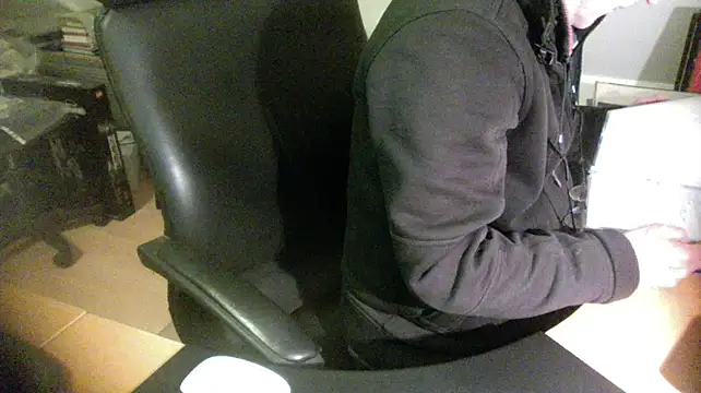 Snapshot of outlaw200 chatting on 01-15-25, 07:44 outlaw200 online show from 01-15-25, 07:44