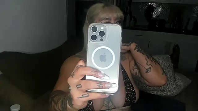 Snapshot of Sad1st1kSadie chatting on 01-24-25, 05:21 Sad1st1kSadie online show from 01-24-25, 05:21