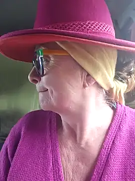 MucMilf59 online show from 11-25-25, 10:37