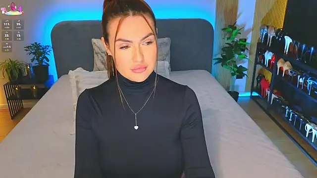 Snapshot of Kira_from_UA chatting on 11-09-25, 01:15 Kira from UA online show from 11-09-25, 01:15