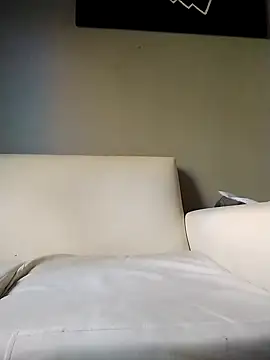 Snapshot of E_f chatting on 10-16-25, 11:22 E f online show from 10-16-25, 11:22