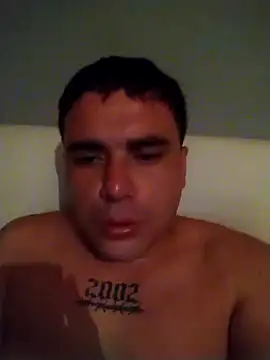 Snapshot of E_f chatting on 12-20-25, 03:52 E f online show from 12-20-25, 03:52