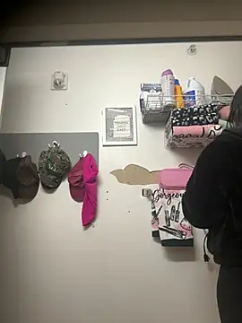 Jade Cartier online show from 01-10-26, 08:10