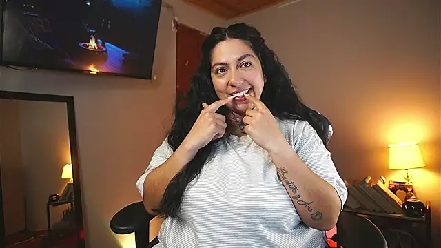 coraline latin online show from 04-24-26, 11:07