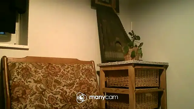 AthleticWomenizer2 online show from 09-12-25, 05:57