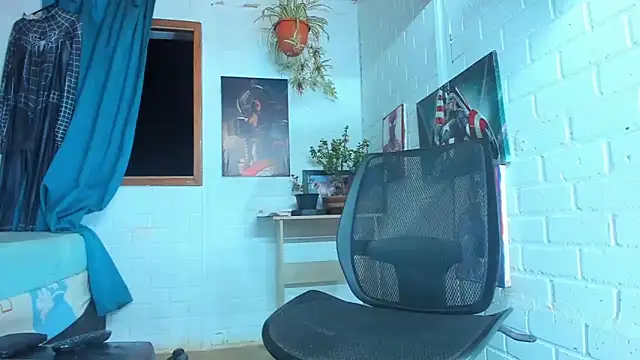 Snapshot of Zack_Grey chatting on 02-11-25, 04:33 Zack Grey online show from 02-11-25, 04:33