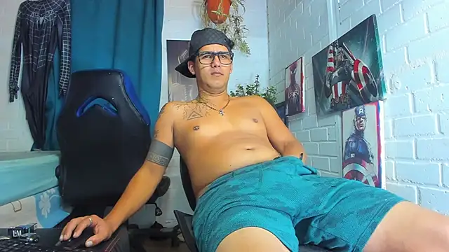 Snapshot of Zack_Grey chatting on 02-21-25, 10:50 Zack Grey online show from 02-21-25, 10:50