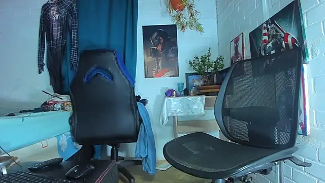 Snapshot of Zack_Grey chatting on 02-22-25, 02:19 Zack Grey online show from 02-22-25, 02:19