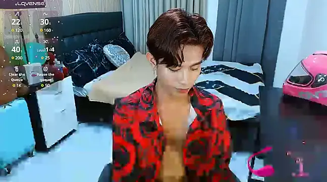 Snapshot of WildestTwink chatting on 03-08-25, 10:45 WildestTwink online show from 03-08-25, 10:45