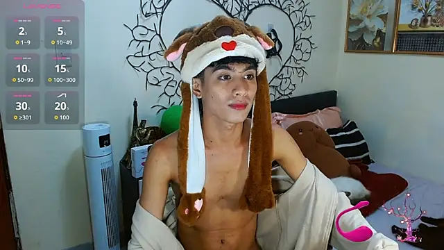 Snapshot of WildestTwink chatting on 11-06-25, 07:15 WildestTwink online show from 11-06-25, 07:15