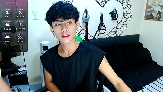 Snapshot of WildestTwink chatting on 11-23-25, 09:03 WildestTwink online show from 11-23-25, 09:03