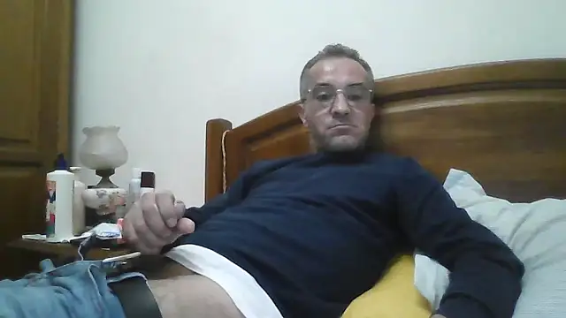 CarlosRocha73 online show from 05-16-26, 10:52