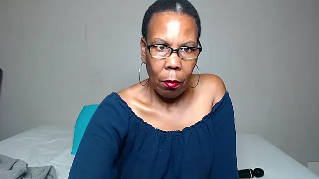 Snapshot of SuperNova40 chatting on 01-03-25, 05:28 SuperNova40 online show from 01-03-25, 05:28