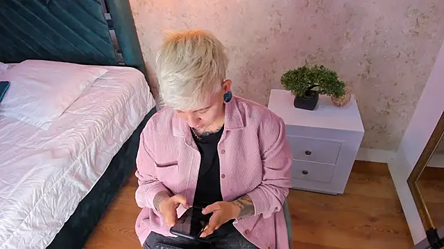 amy ink online show from 02-17-25, 11:34