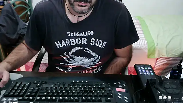 Italian dark desire online show from 11-19-25, 10:10