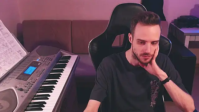 Sweetparker online show from 10-29-25, 05:14