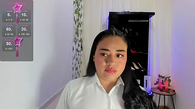 Snapshot of ReyleDoll chatting on 03-16-26, 10:03 ReyleDoll online show from 03-16-26, 10:03