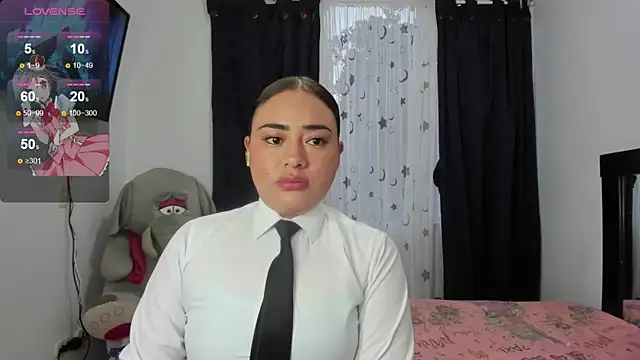 Snapshot of ReyleDoll chatting on 04-17-26, 10:57 ReyleDoll online show from 04-17-26, 10:57