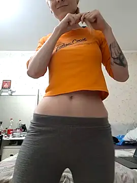 YogisticJuli666 online show from 01-27-25, 06:41