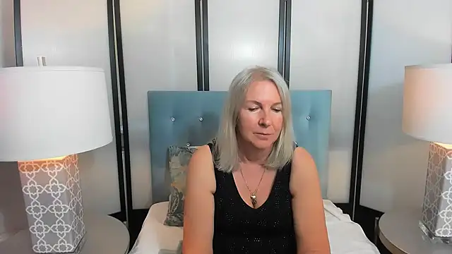 EricaTop online show from 09-15-25, 04:18