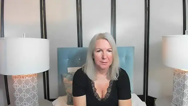 Snapshot of EricaTop chatting on 11-09-25, 05:50 EricaTop online show from 11-09-25, 05:50