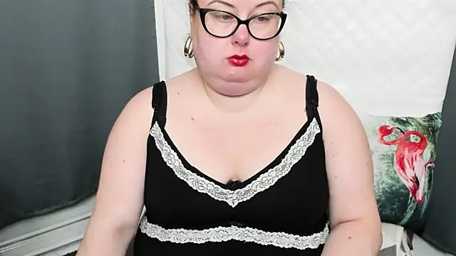 Snapshot of dirtyBonnie chatting on 12-19-24, 06:12 dirtyBonnie online show from 12-19-24, 06:12