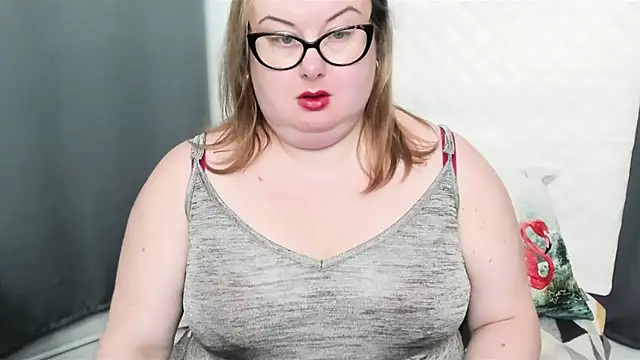 Snapshot of dirtyBonnie chatting on 12-23-24, 09:05 dirtyBonnie online show from 12-23-24, 09:05