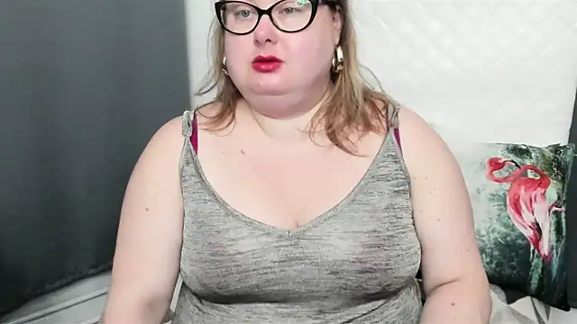 Snapshot of dirtyBonnie chatting on 12-24-24, 05:49 dirtyBonnie online show from 12-24-24, 05:49