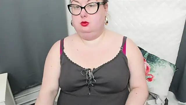 Snapshot of dirtyBonnie chatting on 01-05-25, 01:15 dirtyBonnie online show from 01-05-25, 01:15