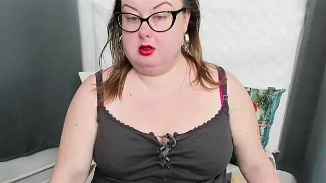 Snapshot of dirtyBonnie chatting on 02-09-25, 10:53 dirtyBonnie online show from 02-09-25, 10:53