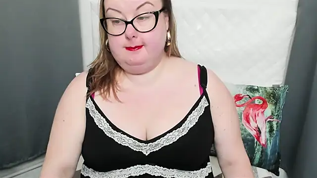 Snapshot of dirtyBonnie chatting on 02-11-25, 05:47 dirtyBonnie online show from 02-11-25, 05:47