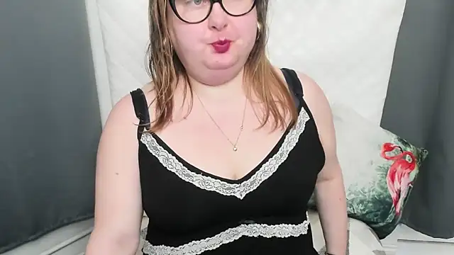 Snapshot of dirtyBonnie chatting on 03-22-25, 07:47 dirtyBonnie online show from 03-22-25, 07:47